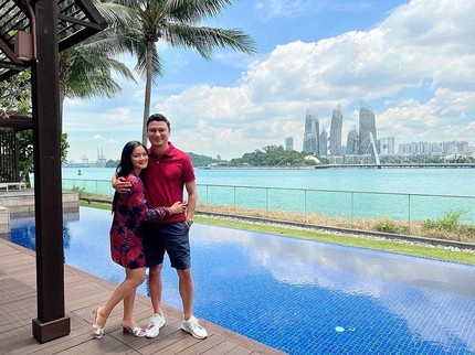 7 Potret Titi Kamal & Christian Sugiono Makin Mesra 23 Tahun Bersama Tanpa Gosip