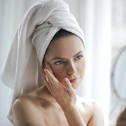 Praktis dan Efektif, Ini 5 Pilihan Eyecream dengan Aplikator dari Brand Lokal