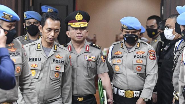 Komisi Kode Etik Polri (KKEP) akan menggelar sidang banding pemecatan Irjen Ferdy Sambo. Putusan banding bakal disampaikan pada hari ini, Senin (19/9).