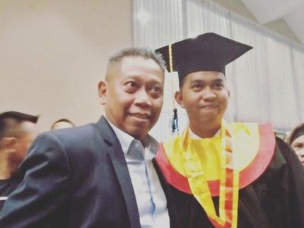 Foto Terbaru Tukul Arwana Diunggah Sang Anak, Kabarnya Kini...