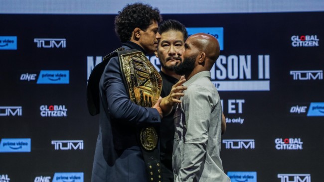 Laga puncak ONE Fight Night 1 akan menampilkan sang Juara Dunia ONE Flyweight, Adriano Moraes, melawan Demetrious Johnson, petarung legendaris.