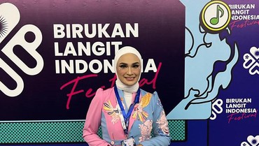 img-title Dukungan Putri Zulkifli Hasan pada Gerakan Birukan Langit Indonesia