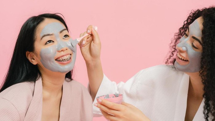 BeauPicks: 5 Rekomendasi Clay Mask dari Brand Lokal untuk Atasi Masalah Komedo dan Jerawat