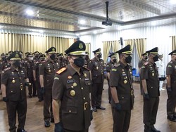 Kajati Sumut Lantik Wakajati-Aspidmil dan 5 Kajari