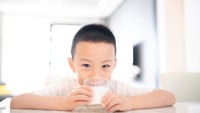 Gula di Susu UHT dan Susu Formula Mana yang Lebih Tinggi?