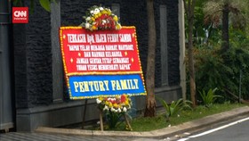 VIDEO: Sambo Dipecat, Putri Diperiksa, Rumah Saguling Dikirimi Bunga