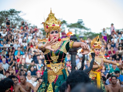 20 Lagu Daerah Bali Terpopuler Lengkap Beserta Lirik dan Maknanya