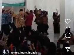 Viral Mahasiswa Joget Ojo Dibandingke di Masjid, Ini Kata UIN Jember