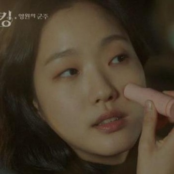 img-title BeauPicks: 4 Moisturizing Stick Biar Wajah Lembap yang Praktis ala Artis di Drama Korea, Ada yang dari Brand Lokal!