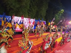 Borobudur Night Carnival Malam Ini, Ribuan Orang Tumpah di Jalanan