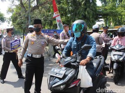 Razia Lalin di Jombang Bikin Semringah Pengguna Jalan