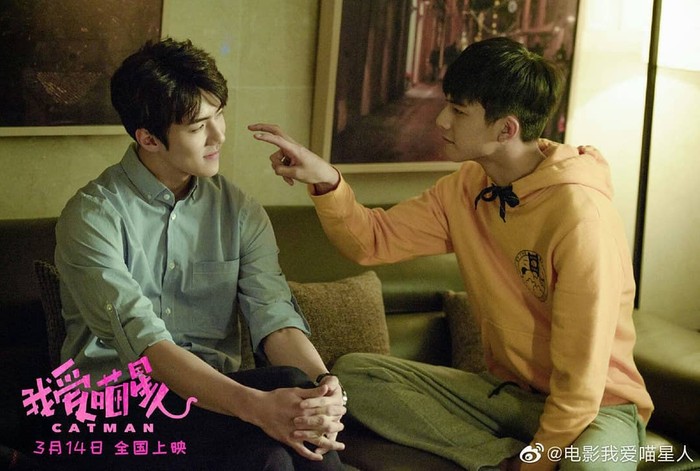 Song Weilong bahkan pernah beradu aking dengan idol Korea seperti Victoria Song dari girl group F(X) di drama 'Find Yourself' (2020). Tidak hanya itu, dia pernah berkolaborasi dengan Sehun EXO dalam film 'Catman' (2021). Beauties sudah nonton?/ Foto: Instagram.com/actorweilong