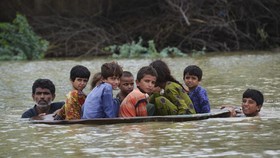 Seperempat Pakistan Jadi 'Lautan' Gegara Banjir Besar