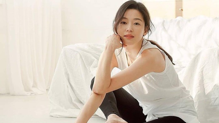 Menginjak Usia 40 Tahun Seperti Jun Ji Hyun, Skincare dengan Kandungan Ini Wajib Kamu Pilih, Beauties! Menginjak Usia 40 Tahun Seperti Jun Ji Hyun, Skincare dengan Kandungan Ini Wajib Kamu Pilih, Beauties!