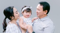 <p>Tak hanya itu, foto keluarga ini juga bertujuan untuk merayakan ulang tahun Sarah yang pertama, Bunda. Ahok dan Puput pun berharap agar Sarah tumbuh menjadi anak yang takut akan Tuhan dan selalu diberkati hidupnya. (Foto: Instagram: @btpnd)</p>