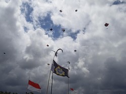 Tumbu Kite Festival, Puluhan Layang-layang Hiasi Langit Karangasem