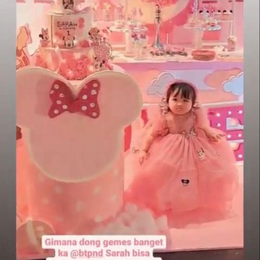 7 Foto Pesta Ulang Tahun Ke-1 Sarah Anak Ahok & Puput, Meriah Serba Pink!
