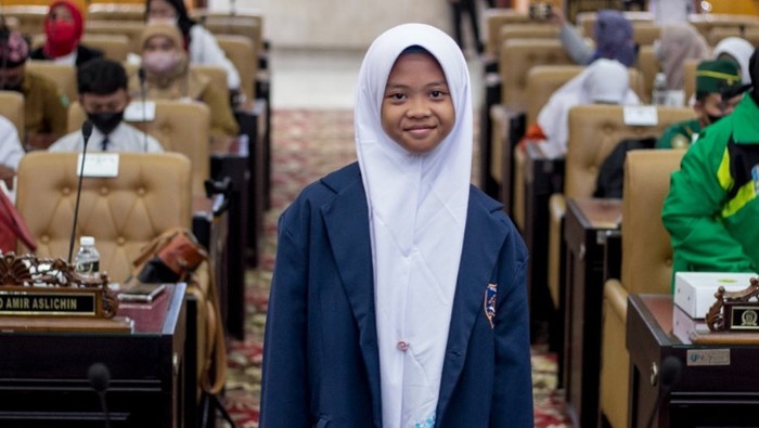 img-title Kenalan dengan Aeshnina Azzahra, Aktivis Lingkungan Muda Indonesia yang Pernah Kirim Surat ke Presiden AS!