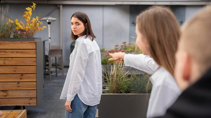 Saling Memahami Antargender, Ini 5 Alasan Kita Tidak Boleh Seenaknya Bercanda Seksis dan Melabeli Orang Lain dengan Kata 'Banci', 'Gay', dan 'Lesbian'