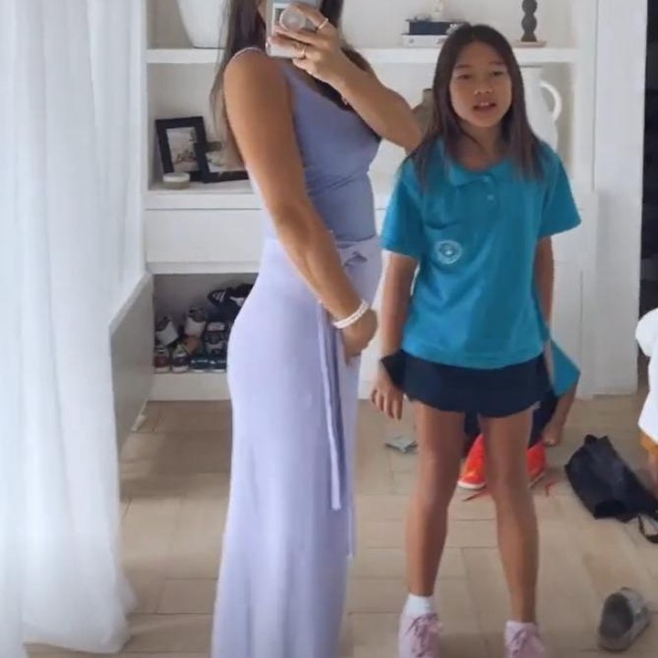 <p>Memasuki usia kandungan 16 minggu, wanita berusia 35 tahun itu kerap mengunggah penampilan perutnya yang berubah melalui Instagram storynya. (Foto: Instagram @jenniferbachdim)</p>