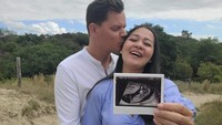 <p>Usia kandungan Gracia Indri sudah masuk trimester ketiga, yakni 7 bulan. Dalam foto yang diunggahnya, baby bump Gracia Indri sudah terlihat jelas. (Foto: Instagram @graciaz14)</p>