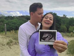 Gracia Indri Pamer Baby Bump Umumkan Hamil Anak Pertama