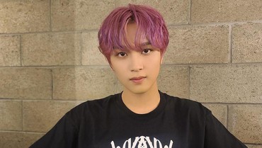 img-title Aksi Haechan NCT 127 Diduga Gelantungan di Dalam Bus Menuju Hotel