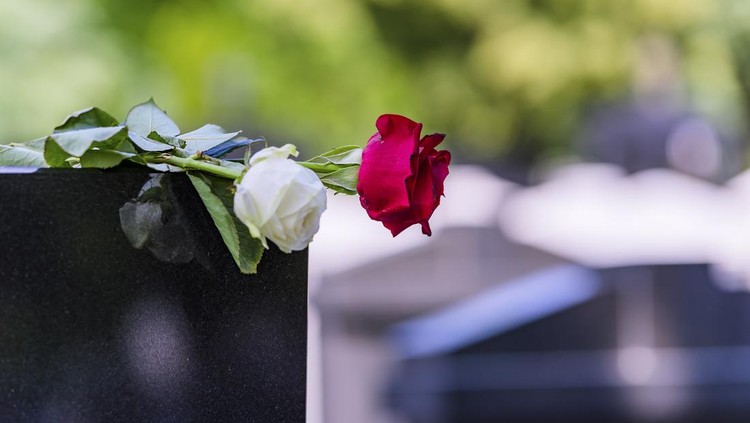 Ilustrasi Karangan Bunga di Makam Orang Meninggal Ilustrasi Karangan Bunga di Makam Orang Meninggal