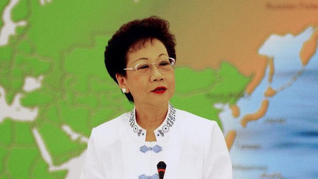 Mantan Wapres Taiwan, Annette Lu, mengatakan pulau itu kini sedang di ambang perang. Ia pun mengimbau agar Taiwan tak berpihak ke AS maupun China.