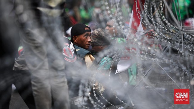 Sebanyak 400 personel kepolisian dikerahkan untuk mengamankan aksi demo mahasiswa menolak kenaikan harga BBM pada Kamis (1/9) hari ini.