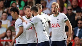 Hasil Akhir Nottingham vs Tottenham: Harry Kane Borong Dua Gol