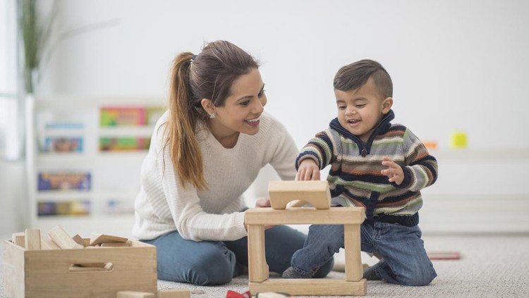 3 Kebiasaan Orang Tua yang Bisa Memengaruhi Kecerdasan Anak