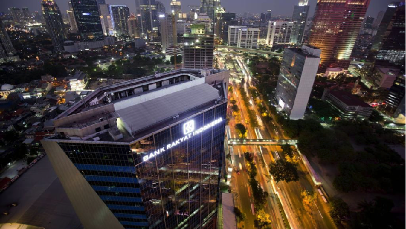 Aparat penegak hukum terus berupaya untuk menumpas serta menangkap pelaku kejahatan social engineering