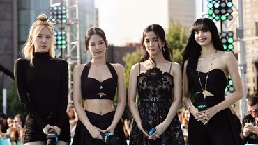 img-title 8 Potret Penampilan BLACKPINK di MTV VMA 2022, Lisa Pakai Outfit Termahal