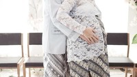 <p>Melalui unggahan pada Instagram pribadinya, Marissa membagikan momen-momen prosesi 7 bulanan bersama sang suami, Aaron Grieser. (Foto: Instagram @marissajeffryna)</p>