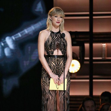 Benarkah Taylor Swift Bakal Kolaborasi dengan BLACKPINK?