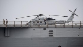 Momen Tegang China Usir Helikopter AS di Selat Taiwan: Lekas Pergi!