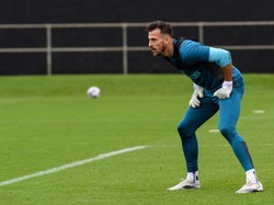 Dubravka ke MU, Haruskah De Gea Khawatir?