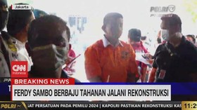 VIDEO: Ferdy Sambo Berbaju Tahanan Jalani Rekonstruksi