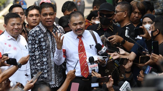 Pengacara keluarga Brigadir J meminta Sambo dan tim kuasa hukumnya berhenti membuat narasi pelecehan seksual.