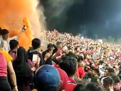 Respons Suporter PSM soal Smoke Bomb Menyala di Laga Lawan Persib