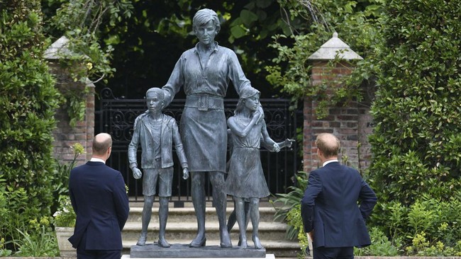 FOTO: 31 Agustus 2022, Peringatan 25 Tahun Kematian Putri Diana