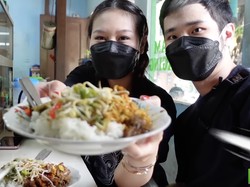 Pertama Kali Makan di Warteg, Sisca Kohl: Aku Suka Banget!