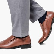 Pilihan Sepatu Pantofel Laki-laki Merek Lokal, Bisa Jadi Pilihan Kado untuk Pasangan!