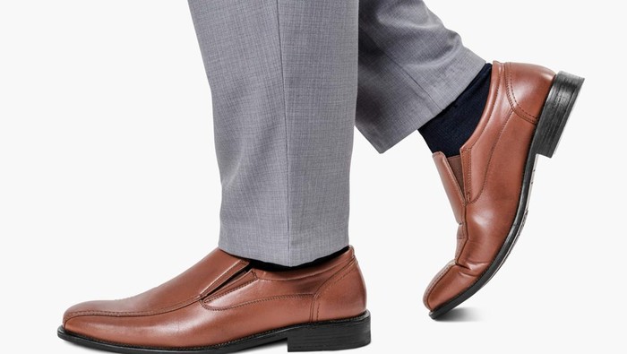 Pilihan Sepatu Pantofel Laki-laki Merek Lokal, Bisa Jadi Pilihan Kado untuk Pasangan!