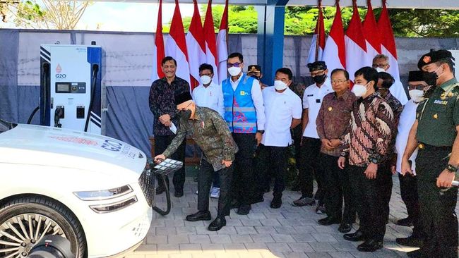 Sambut Puncak Acara Presidensi G20, Ma'ruf Amin Tinjau SPKLU PLN