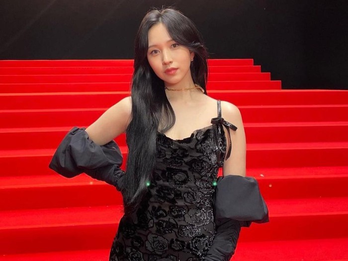 Potret Mina TWICE, salah satu member girl group yang lahir dari keluarga kaya raya. (Foto: instagram.com/mina_sr_my)