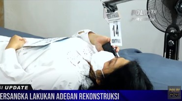 img-title Walk-in Closet Istri Ferdy Sambo Saat Rekonstruksi Bikin Salfok, Ada Benda Ini!