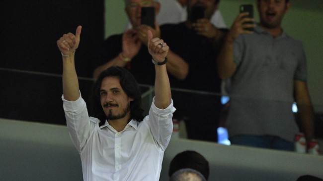 Eks pemain Manchester United Edinson Cavani resmi bergabung ke Valencia dengan status bebas transfer.