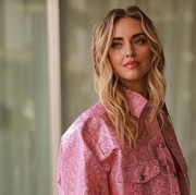 Simak Padupadan Warna Pink Ala Fashion Influencer, Chiara Ferragni! Bikin Tampilan Makin Glowing!